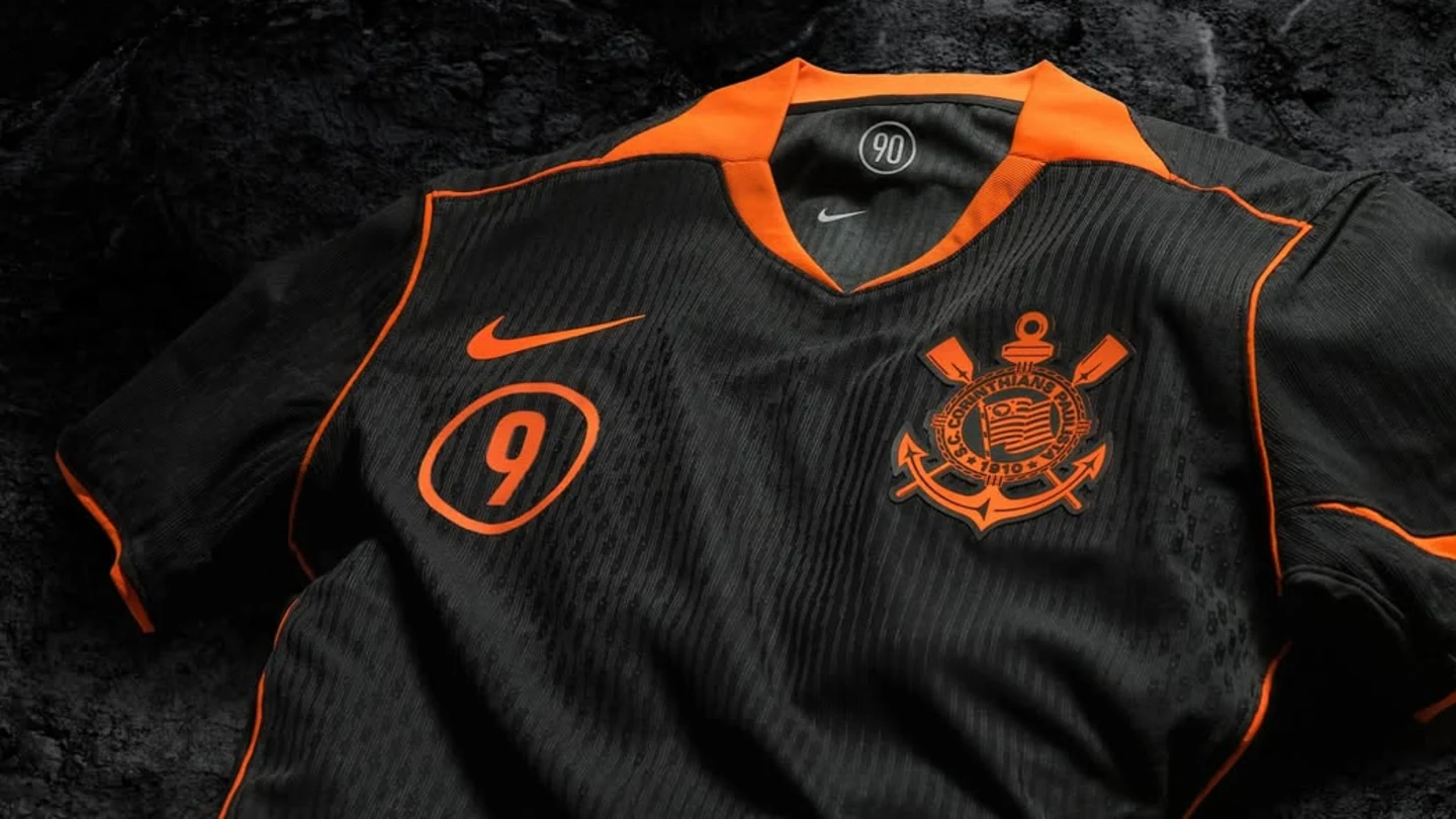 Corinthians lance son troisième maillot Nike Total 90 face au Flamengo