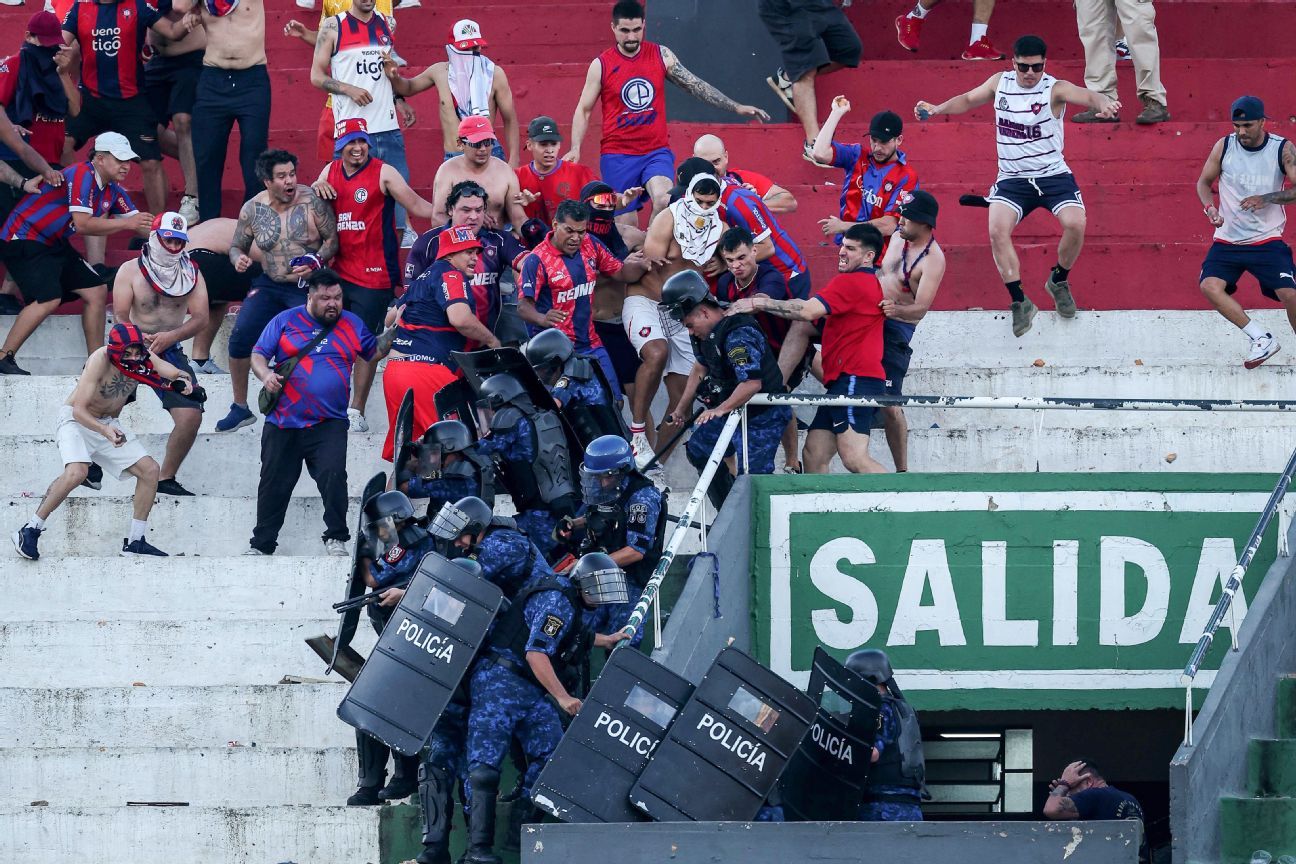 Paraguay : le Superclásico interrompu à la suite d’affrontements entre supporters