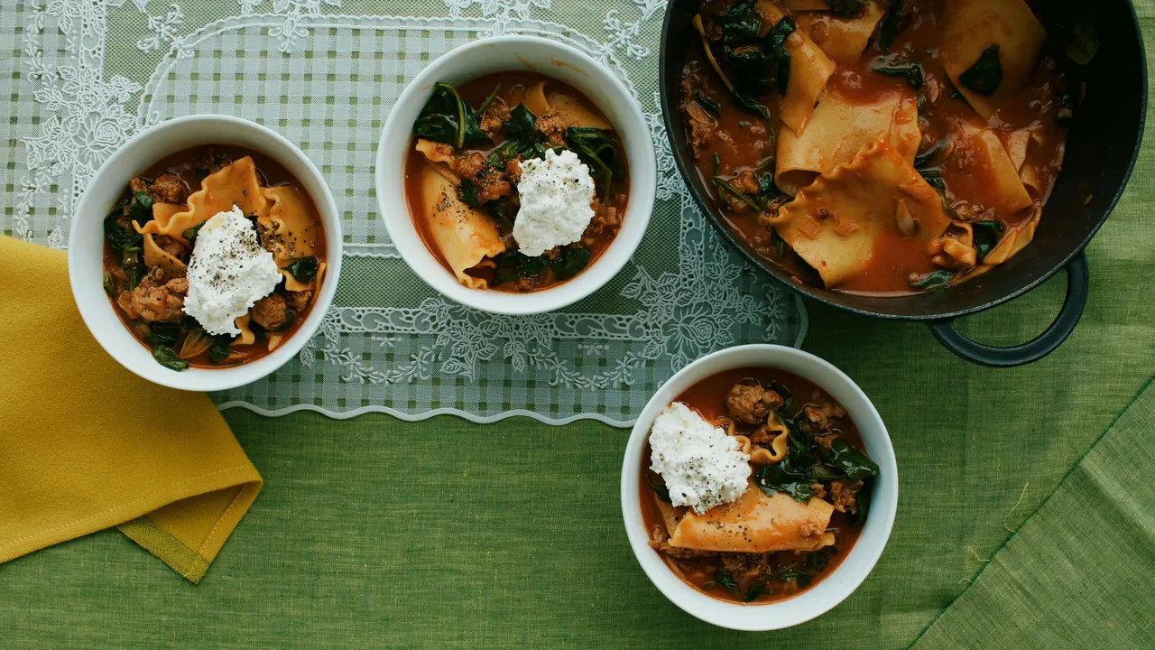 Recette de soupe à la lasagne au bœuf et aux épinards