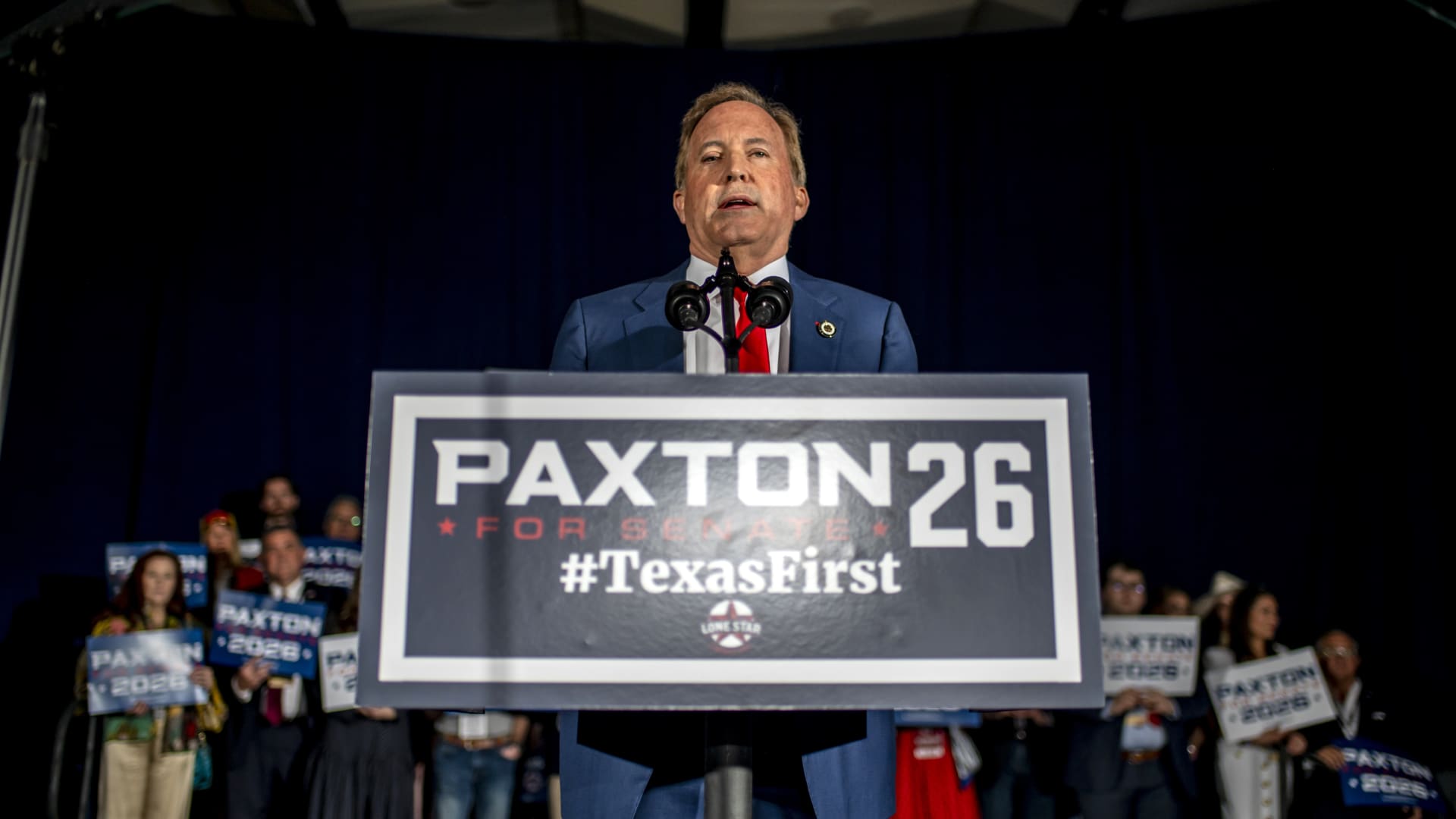 Trump soutient Ken Paxton face à John Cornyn dans la course au Sénat au Texas