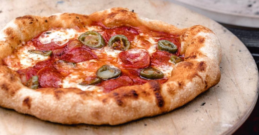 Meilleures pierres à pizza à acheter en 2026 pour fours à pizza et barbecues