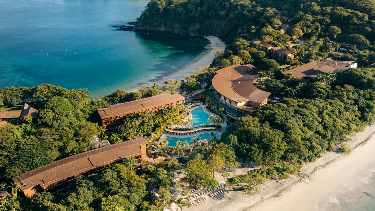 Les 13 Meilleurs Hôtels au Costa Rica : de l’Éco-Lodge en pleine jungle aux Resorts de luxe face à l’océan