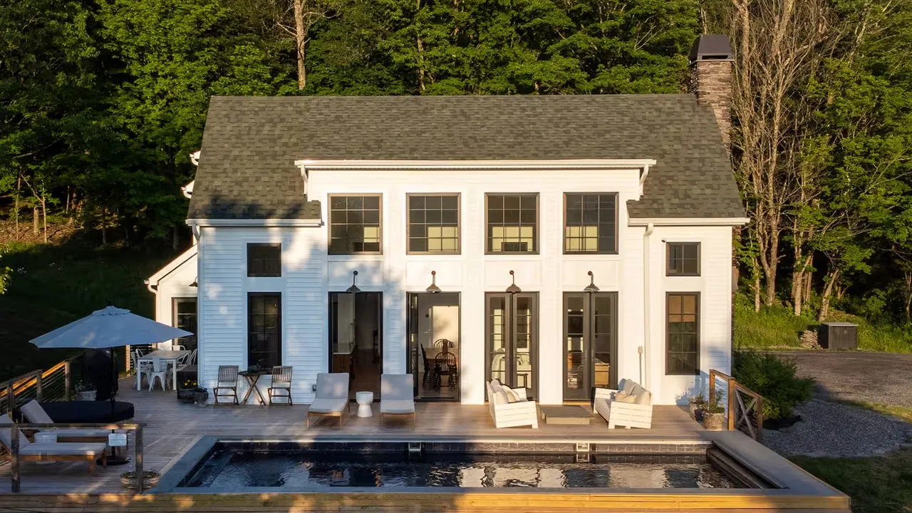 11 Airbnbs Idéals en Été près de NYC : Piscines, Lacs et Plages en Accès