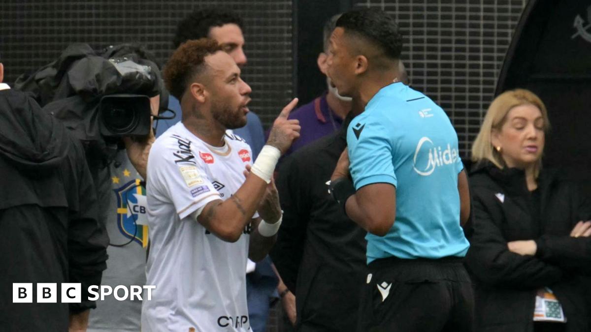 Neymar en colère après un remplacement injustifié
