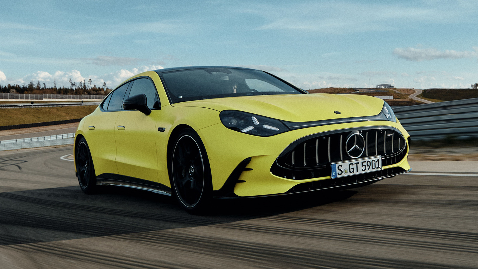 Mercedes-AMG dévoile une berline électrique 4 portes de 1 153 ch face à la Porsche Taycan
