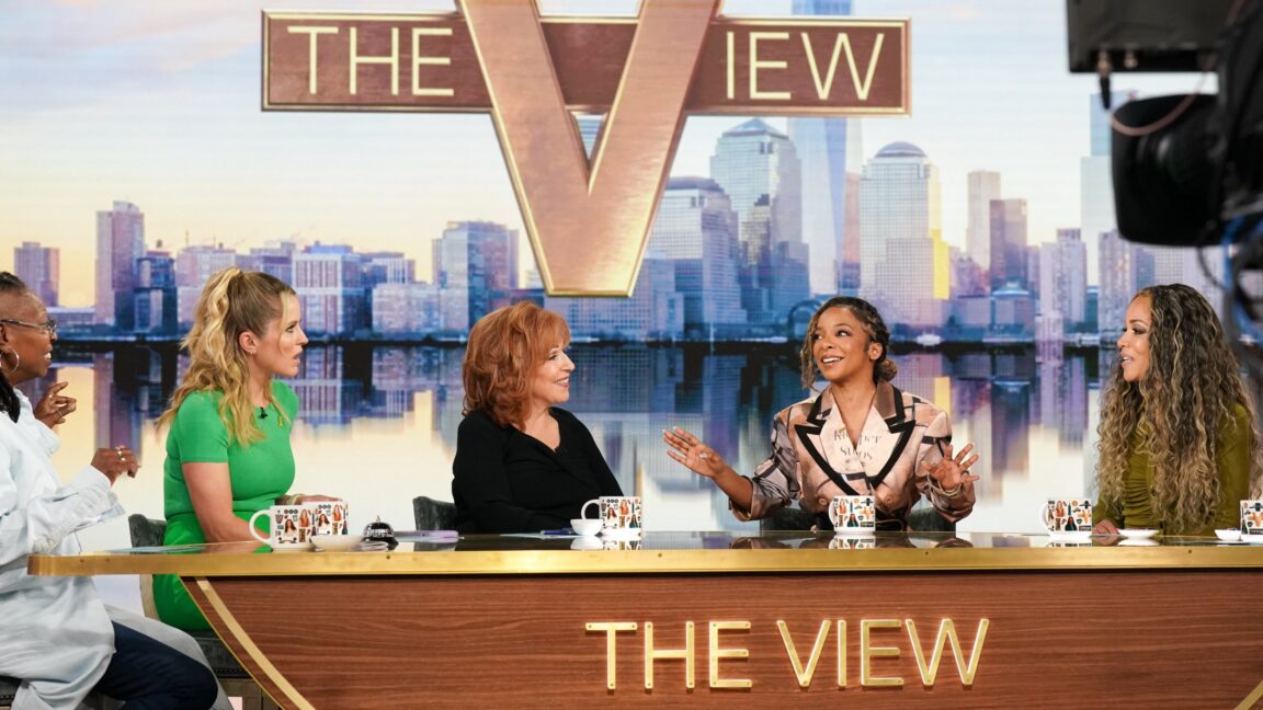 ABC refuse de céder à l’administration Trump et combat l’enquête de la FCC visant « The View »